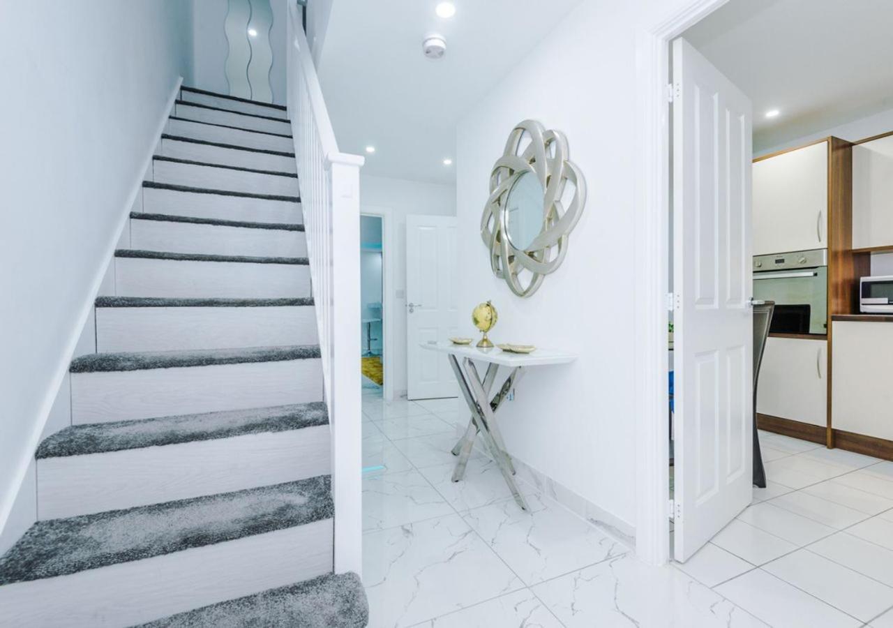Luxury 3 Bedroom House Close To Manchester Center 외부 사진