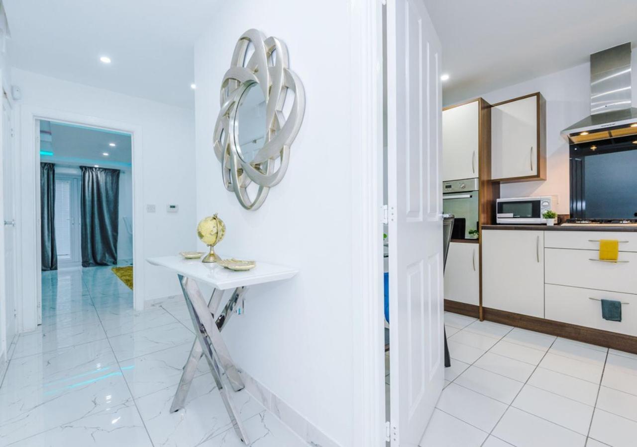Luxury 3 Bedroom House Close To Manchester Center 외부 사진