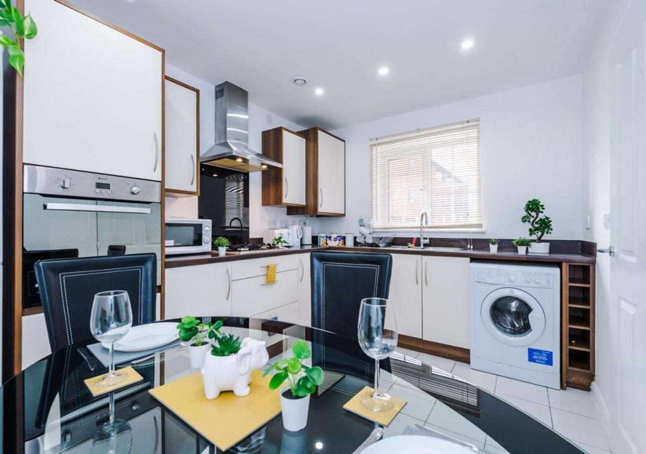 Luxury 3 Bedroom House Close To Manchester Center 외부 사진
